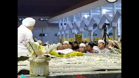 Lantunan syair Sholawat Terak Mancorong oleh KHR Moh Kholil As'Ad Mimbaan Panji Situbondo ..