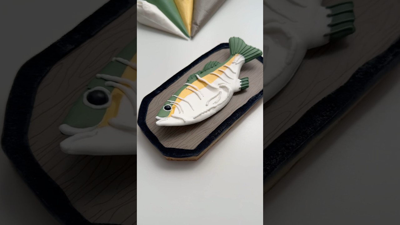 Talking fish cookie🐠 everything linked in my bio 