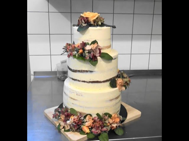 Hochzeitstorte Teil 1: Wiener Böden Vanille, Schoko und Nuss