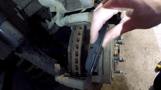How to replace your brakes shoes on a Saturn Vue - Step by Step