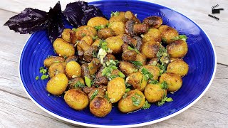 Baby Potatoes - Pan Roasted Garlic Potatoes And Mushrooms