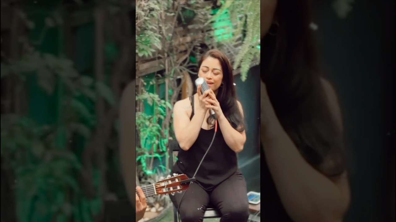 Duo Violão & Voz @ElaineOliveiraCantora - Can't take my eyes off of you