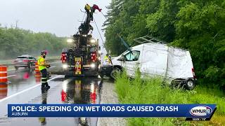 Police: Speeding on wet roads caused crash