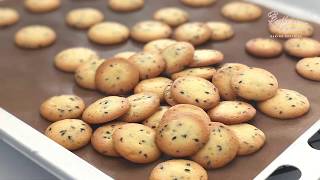 Sesame Egg Cookies 芝麻鸡蛋饼