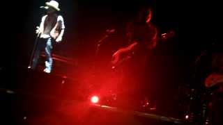 Show Me/Our First Time/Pony (live) - Bruno Mars (Moonshine Jungle Tour, Italy)