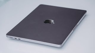 Choose Carefully - Apple MacBook Air M2 vs M1 by Safwaan 4,257 views 1 year ago 5 minutes, 59 seconds
