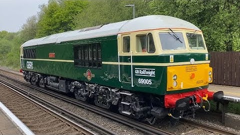 Class 69 | 69005 ‘Eastleigh’ | Class 33 Tribute Livery | GB Railfreight - GBRf | Hedge End 03/05/22