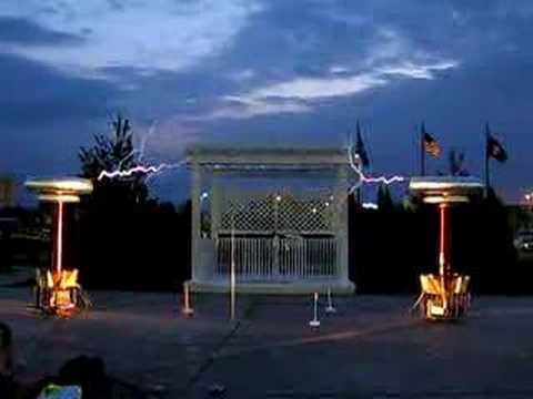 VIRAL VIDEO: Sweet Home Alabama - Musical Tesla Coils