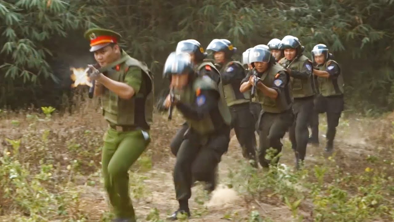 Đặc nhiệm nổ súng truy bắt nhóm tội phạm nguy hiểm bỏ trốn sang biên giới | Phim Hình Sự 2025