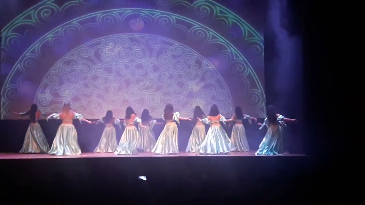 ⁣ORIENTAL -Ballet Eghipt (prof. Marisa Brito) Escuela de danzas Marisa Brito