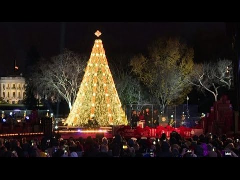 Albero Di Natale Washington.Festa A Washington Obama Accende L Albero Di Natale Tra Le Star Youtube