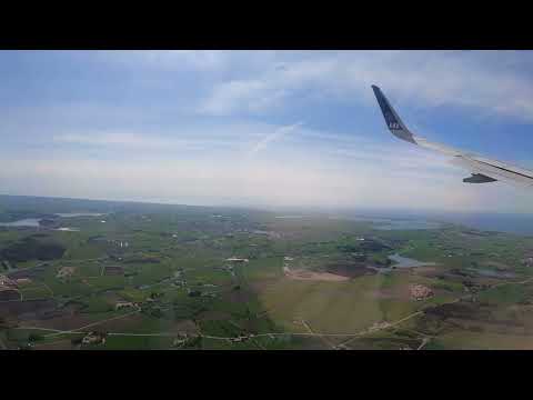 Airplane Landing at Stavanger Lufthavn Sola - Stavanger Airport 16. May 2022
