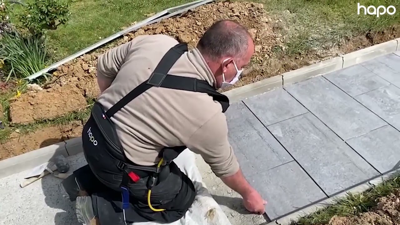 L'exosquelette Hapo BACK qui protège le dos des carreleurs