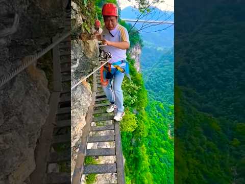 Mountain Climbing Gone Wrong #shorts Mount Huangshan #ytshorts