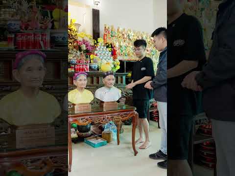 Hai pho tượng truyền thần không chỉ được bàn giao, mà còn mang theo tình thương của cả gia đình