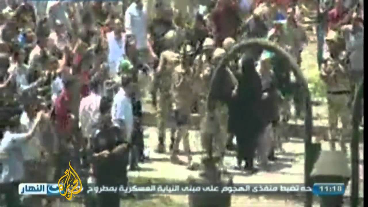إطلاق نار يتسبب في حالة من الذعر خلال المواجهة بين مسجدي القاهرة