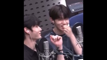 What should I do with Woonghao🤨#zb1 #zerobaseone #jiwoong #zhanghao #shortvideo #shortsfeed #shorts