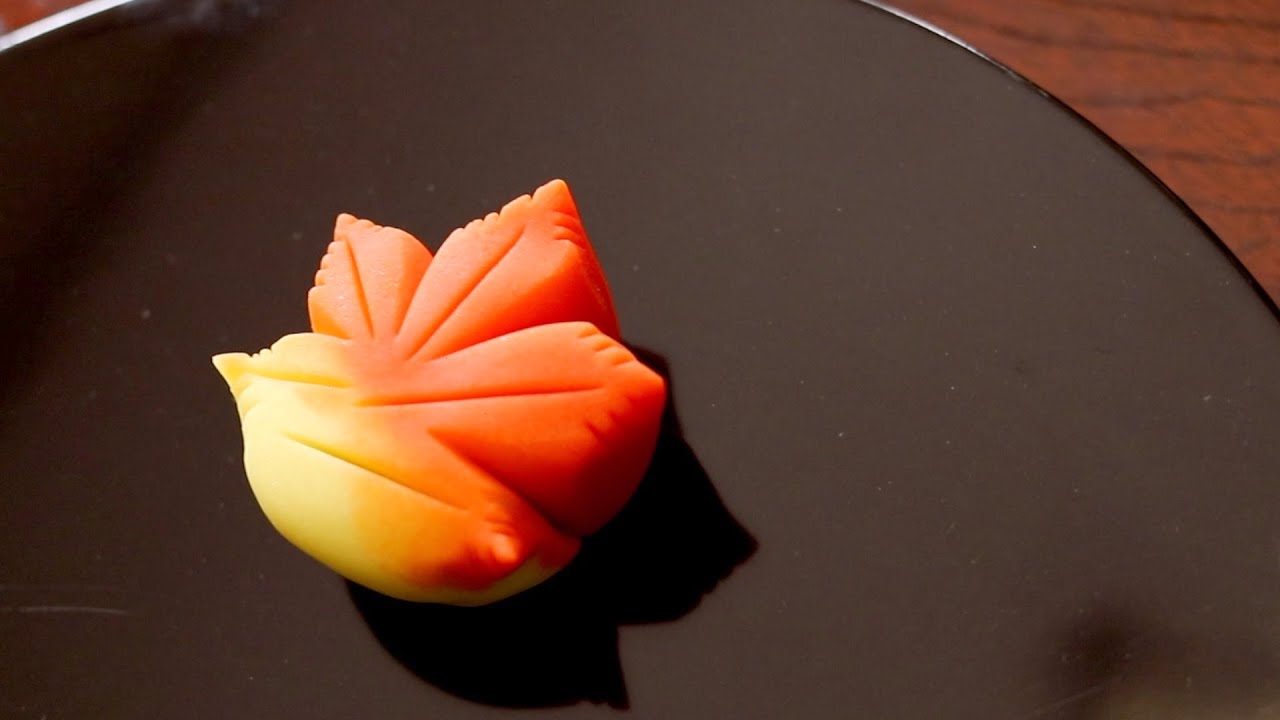 Wagashi Nerikiri Autumn leaves　 和菓子 紅葉の上生菓子の作り方【福来雀あずきやど】