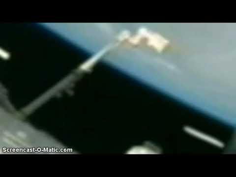Video: Un UFO A Forma Di Sigaro Stava Guardando La Stazione Orbitale - Visualizzazione Alternativa