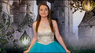 Video voorbeeld van "Amira Willighagen - How does a moment last forever"