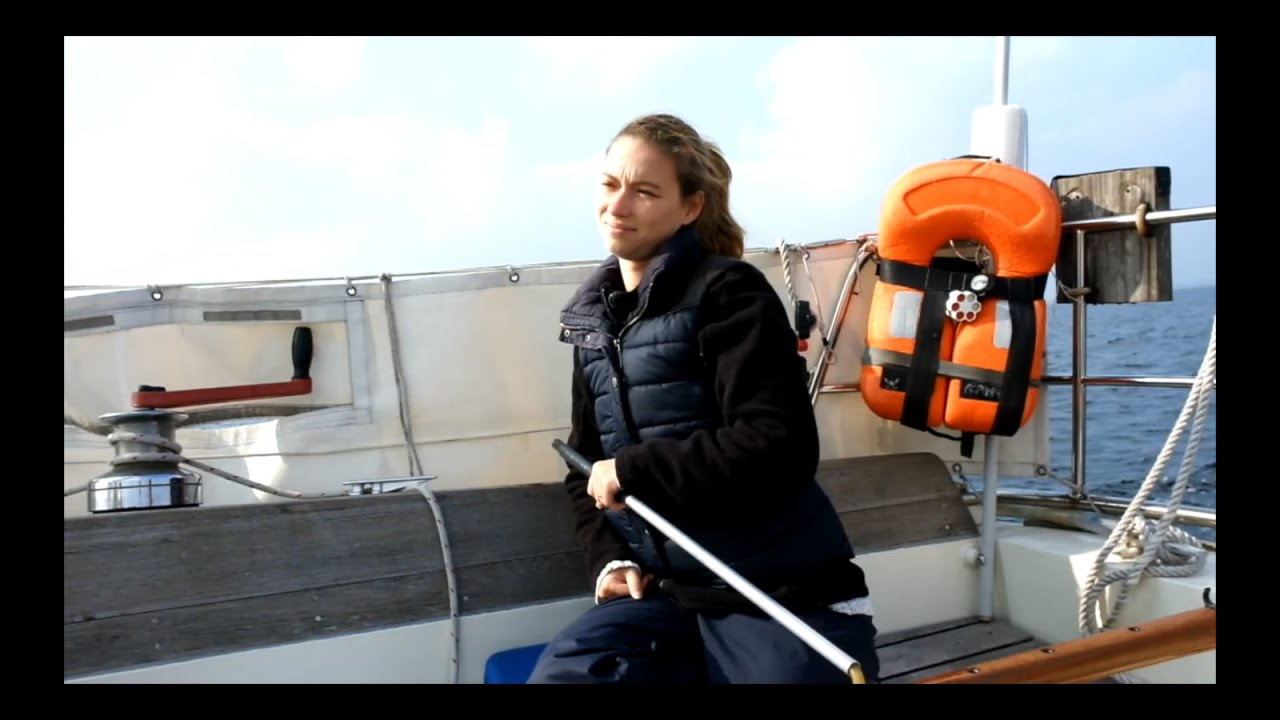 Two aboard Tuuli Ep. 2 - First Projects & AIS Installation