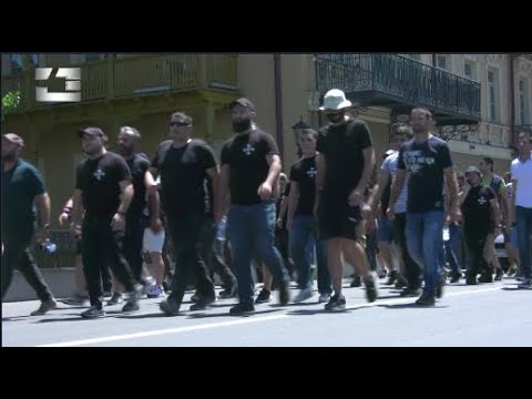 პოლიტიკური პარტიების ლიდერები ირაკლი ღარიბაშვილს ძალადობის წახალისებაში ადანაშაულებენ