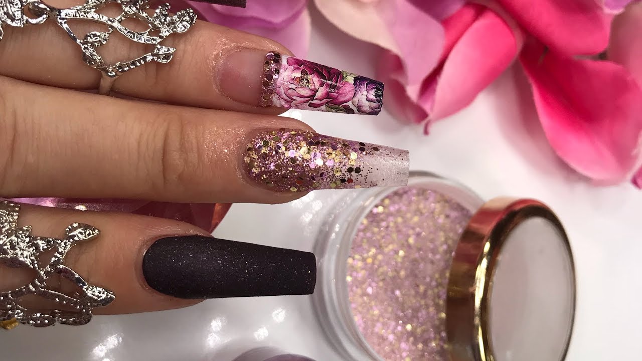 Uñas Acrílicas en Tono Vino Tinto con Glitter Rose Gold Y Tatuaje de agua -  thptnganamst.edu.vn