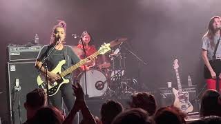 Warpaint &quot;I&#39;m So Tired&quot; (Fugazi cover) live @ The Observatory in Santa Ana, CA (12/14)