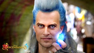 Meet Hades 🔥 | Descendants 3