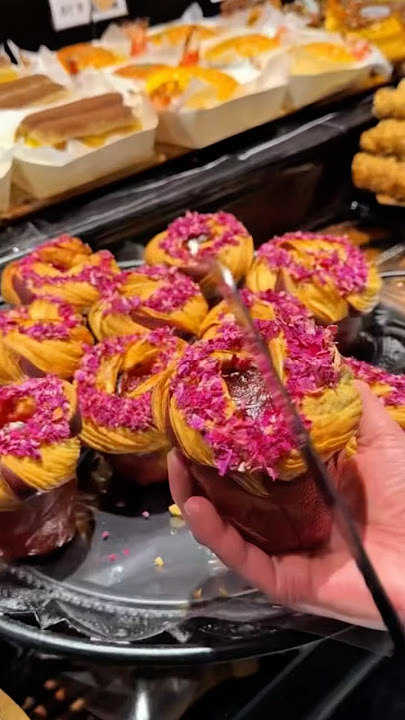 You’ve Never Seen Bread Like THIS Before! #shorts #streetfoodasia #foodshorts