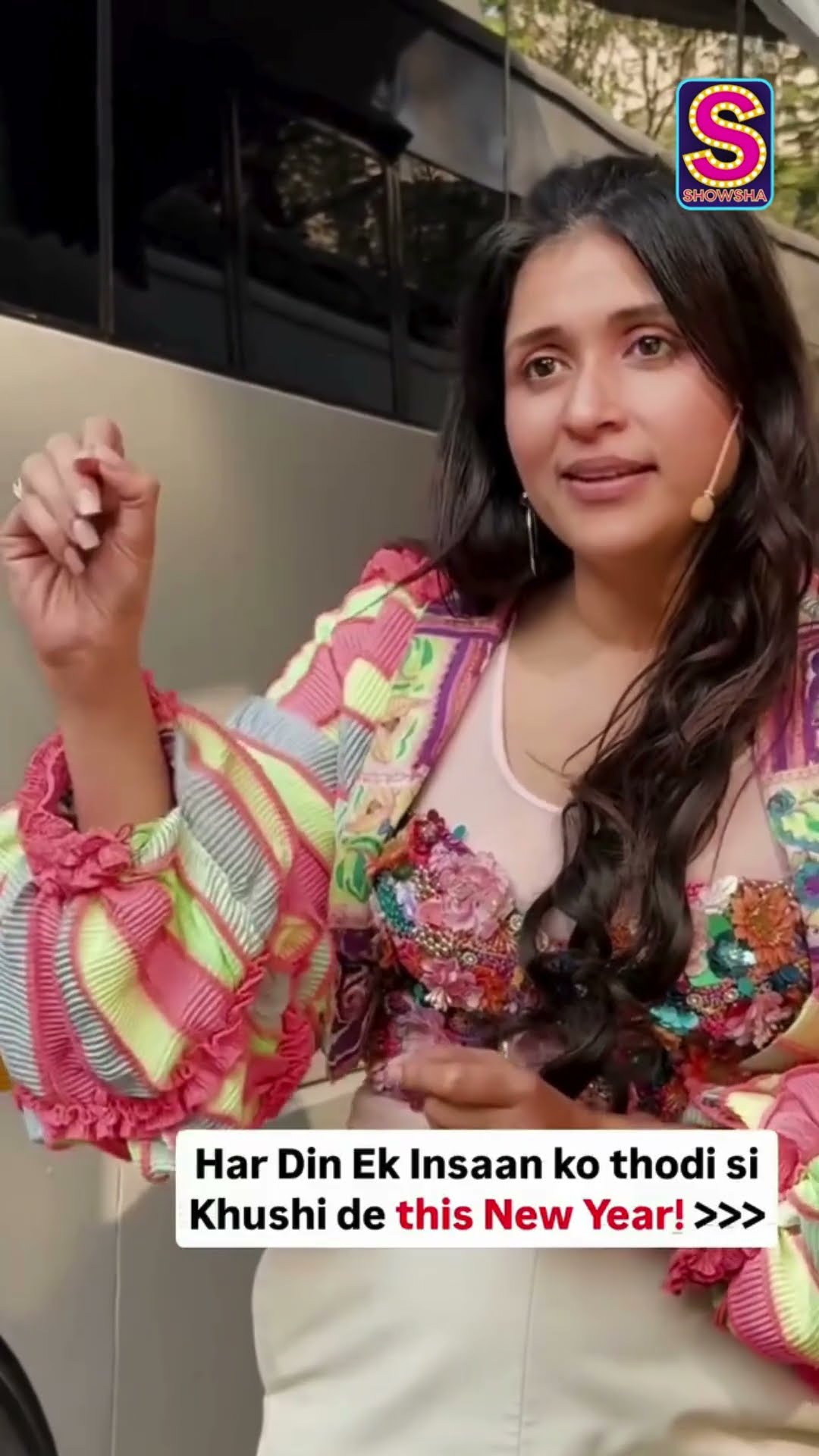 Mannara Chopra Looks Cute Like A Barbie, Gets At The Sets Of Laughter Chef | News18 | N18S