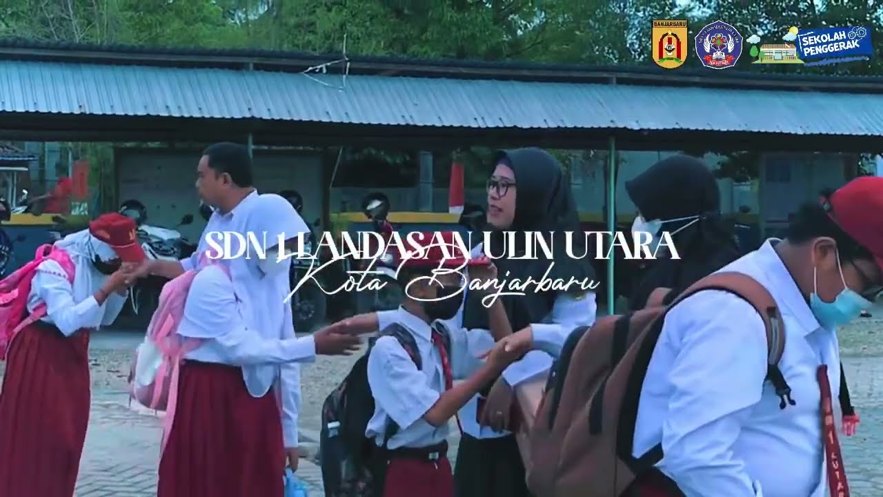 Rutinitas Senin Pagi Upacara Bendera - SDN 1 Landasan Ulin Utara