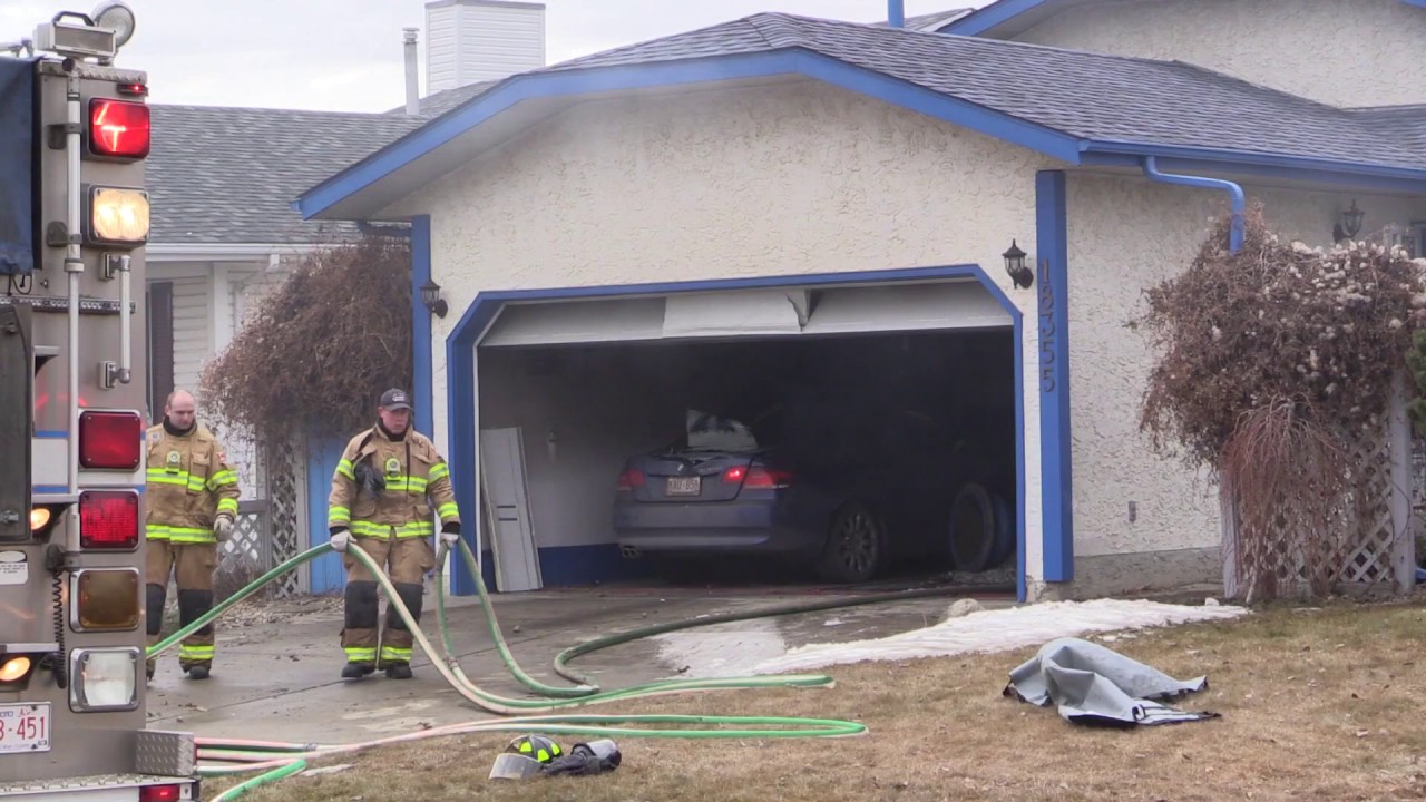 One dead after West Edmonton house fire