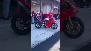 2026 Ducati V4R First Track Day #ducati #superbike