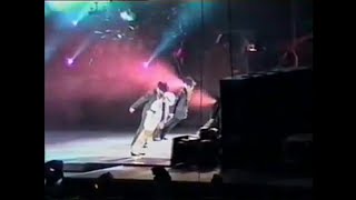 Michael Jackson — Smooth Criminal — live Munich 1997 amateur Resimi