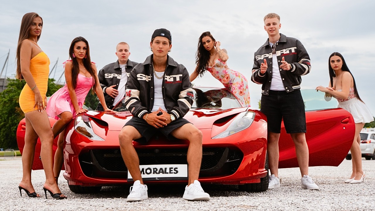 Guarda MORALES - TOM FORD (Oficjalny Teledysk 2026) Disco Polo Nowości #Morales su YouTube Guarda MORALES - TOM FORD (Oficjalny Teledysk 2026) Disco Polo Nowości #Morales su YouTube