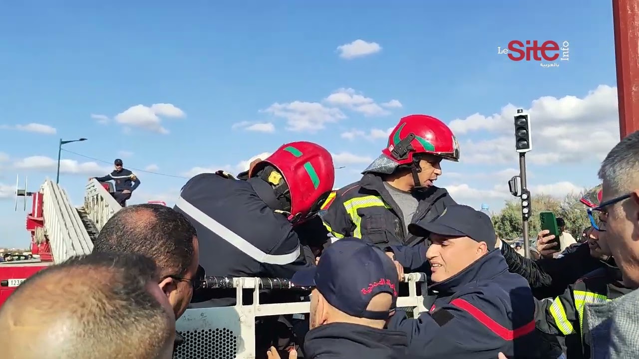 بائع متجول يتسلق لاقطا هوائيا بمراكش ويخلق حالة استنفار في صفوف العناصر الأمنية