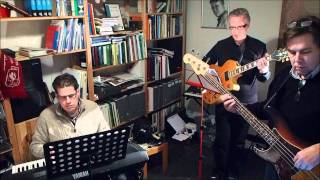 Theo, Dick En Rob Spelen Make It Rain