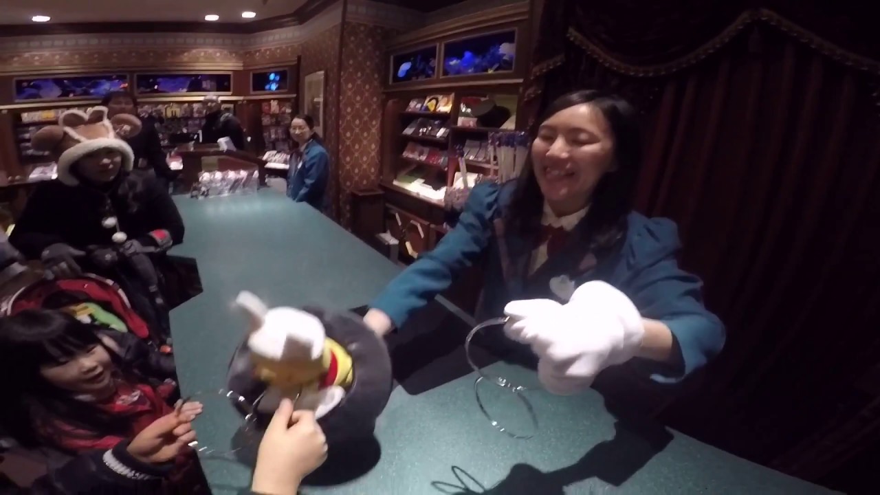 Magic Shop Tricks At Tokyo Disneyland 東京ディズニーランドマジックショップ Youtube