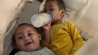 INI YANG DILAKUKAN KIANO DAN KENZO SETIAP BANGUN TIDUR SETIAP HARINYA SO SWEET BANGET