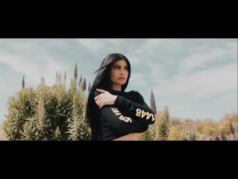 Video: Kendall En Kylie Shirts