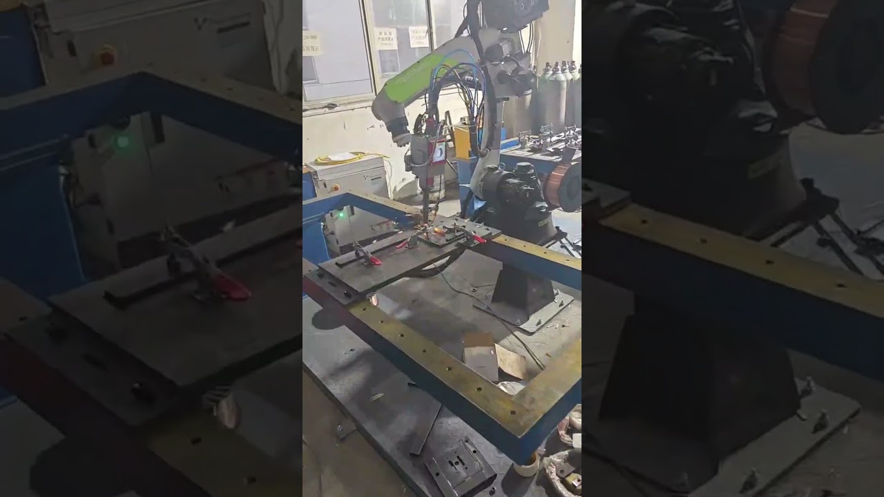 RobotMeta Pro laser welding robot. Laser wire filling process for welding electric vehicle parts.