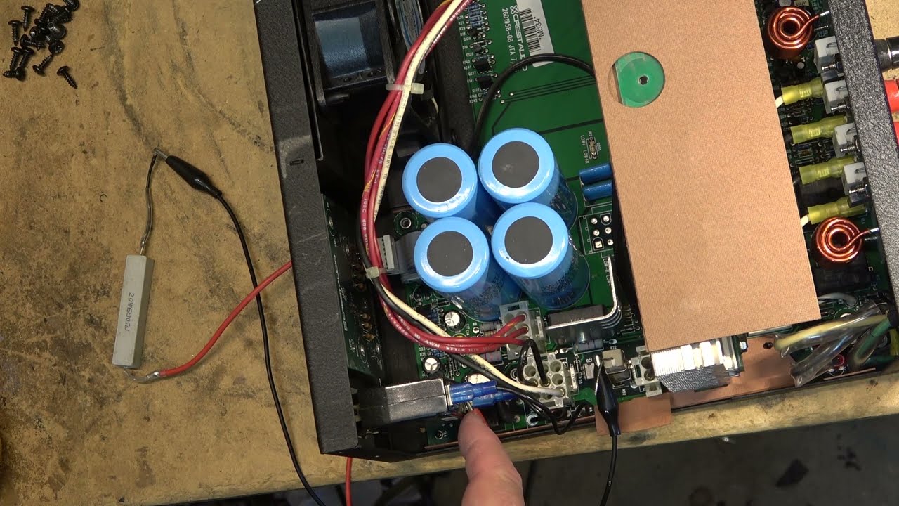 Crest Audio VS900 450 watts per channel of pure audio bliss