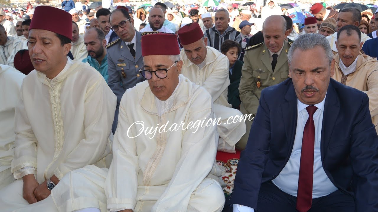 الوالي الجامعي يترأس صلاة عيد الفطر بمصلى سيدي يحي بوجدة