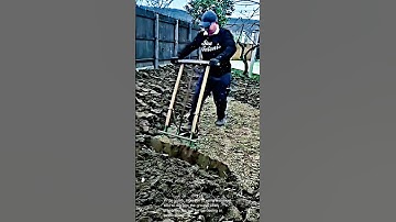 Manual tool to dig into the ground- Good tools and machinery can increase work efficiency