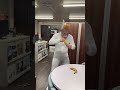ジョージかバナナ食べてるのに引かれてしまったサントス#shorts #おっさんモンキー#funny