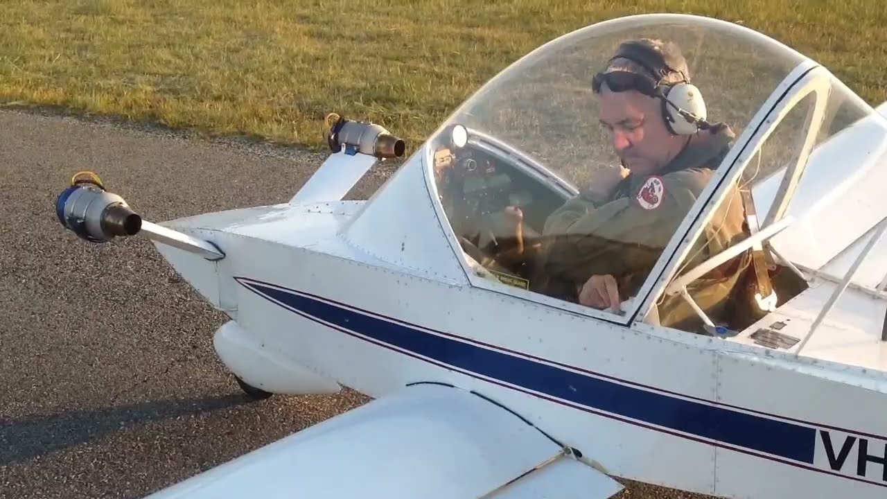 Colomban CriCri Jet - First Flight with jets - Edith Piaf