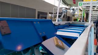 LR-sorter with induction cobot at the LogiMAT 2022 | Equinox MHE