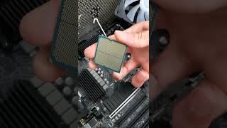 AMD RYZEN CPU in an Intel mobo #viral #short video #AMD RYZEN CPU in an Intel model 🖥️🖥️🖥️🎮🎮🎮