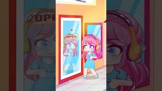 Who Is Standing Behind The Mirror? Anna vs Lisa